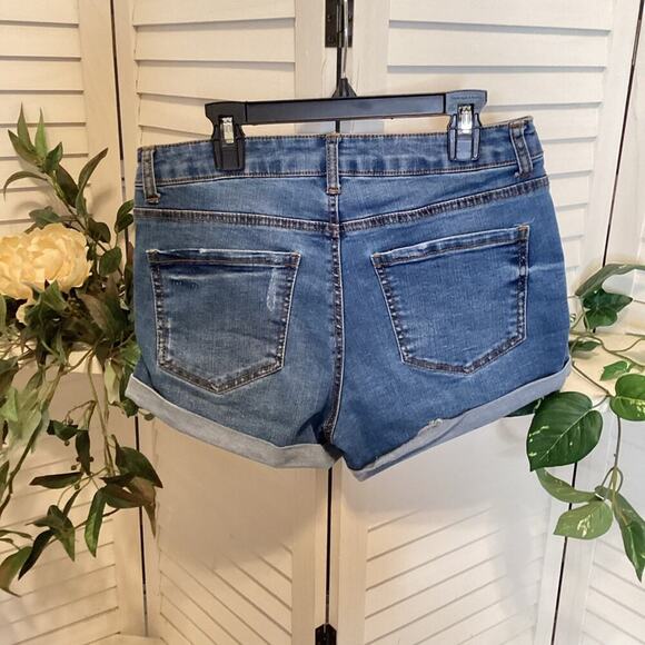 FOREVER 21 DISTRESSED JEAN SHORTS SIZE 27 1235 - Picture 3 of 5